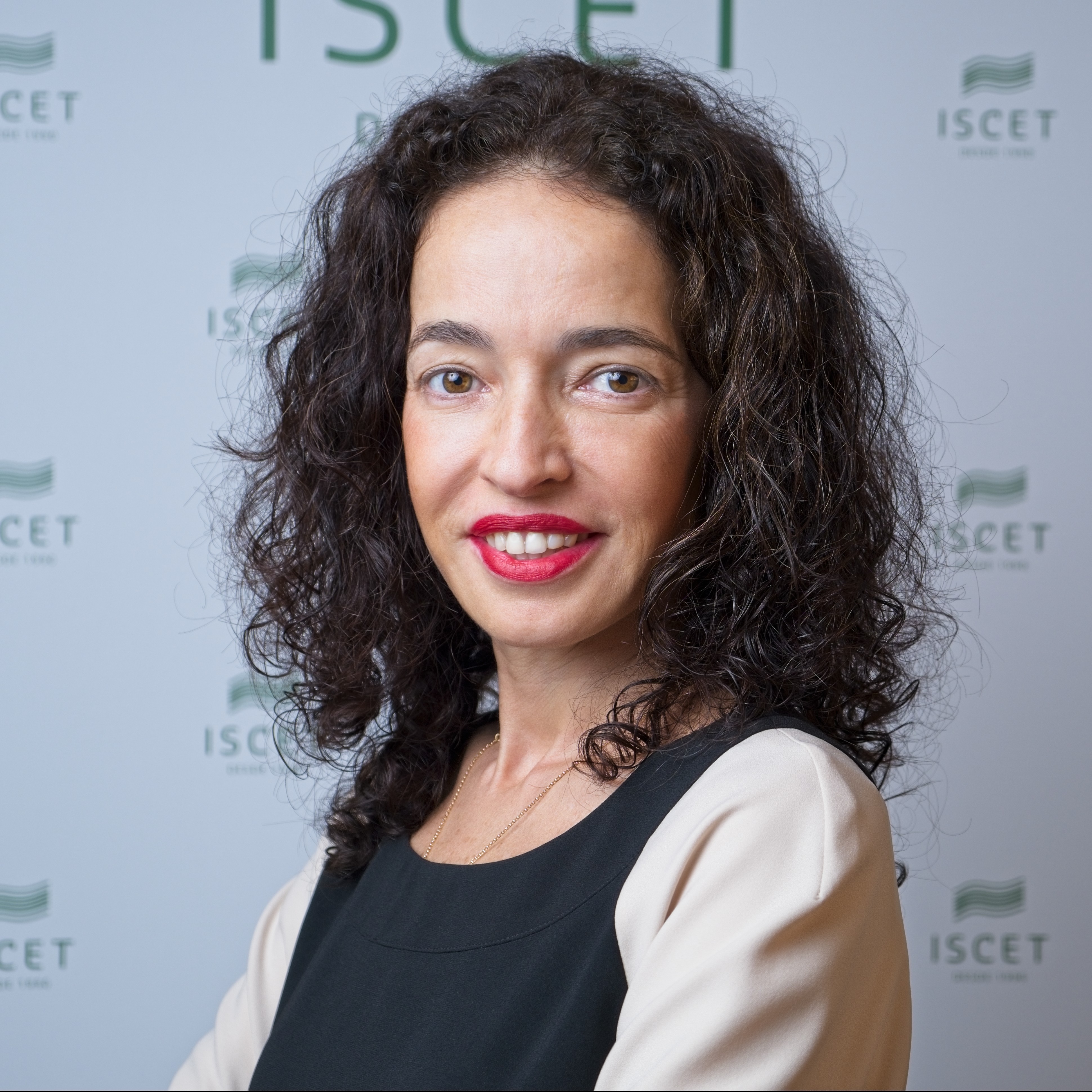 Rita Rola Instituto Superior de Ciências Empresariais - Porto